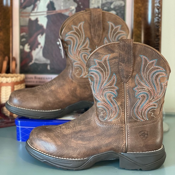 Ariat Anthem Round Toe Shortie W7.5 - Picture 1 of 6